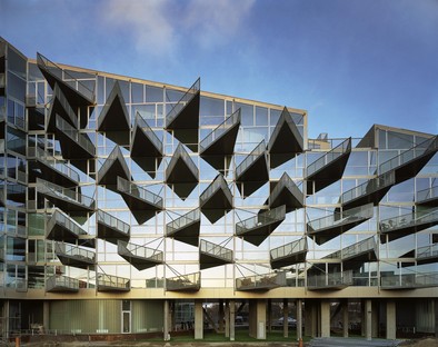 Danish Architecture Center und BIG Ausstellung FORMGIVING – An Architectural Future History 
